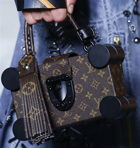 louis vuitton spring summer 2016 bags|louis vuitton seasonal bag.